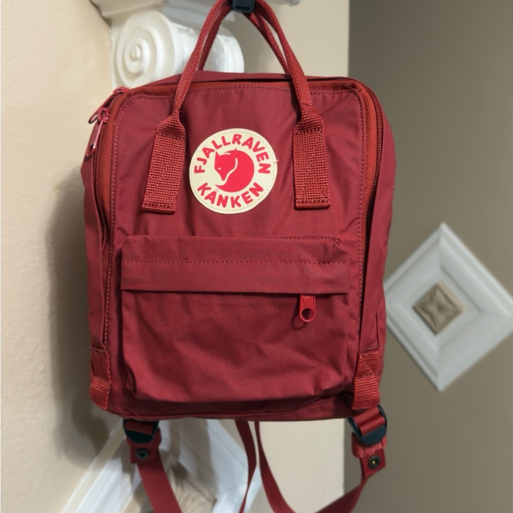 Kånken Red Backpack with Adjustable Straps